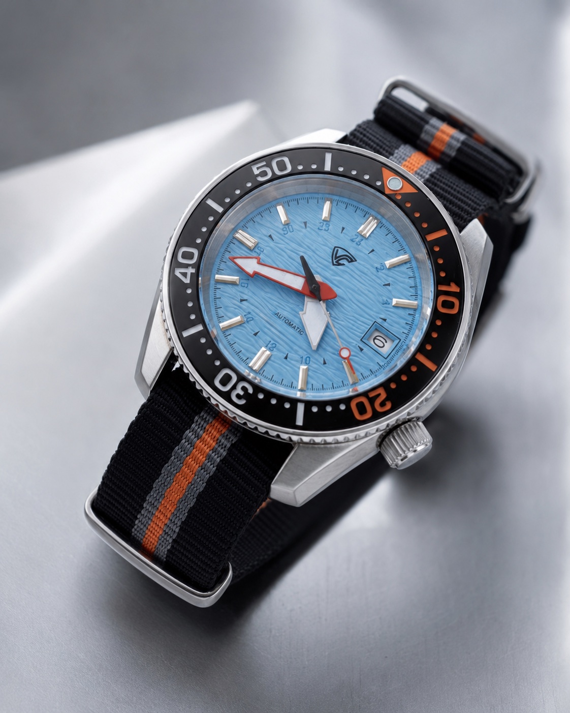 VC Watches SPE1 Studio dial detail